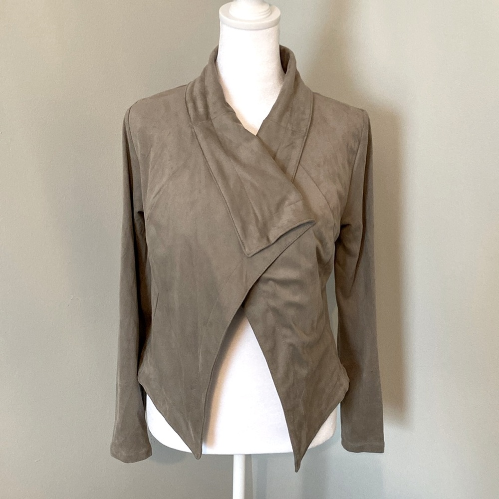 NWOT Romeo and Juliet couture taupe/grey blazer